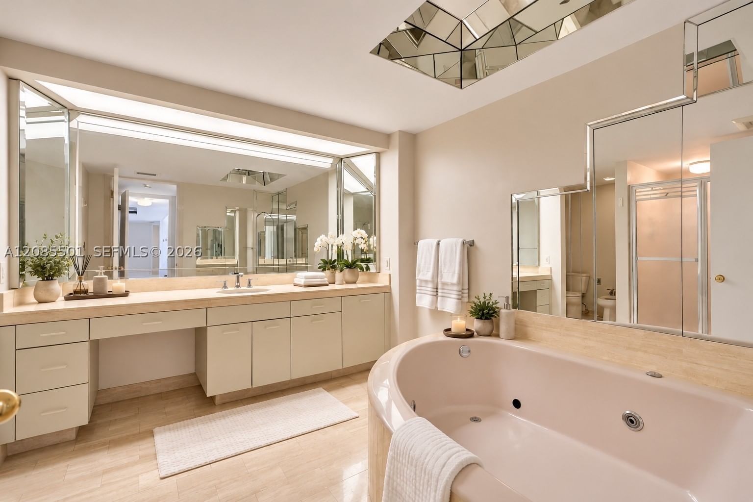 Real estate property located at 19500 Turnberry Way #23C, Miami-dade, Marina Tower Condo, Aventura, FL