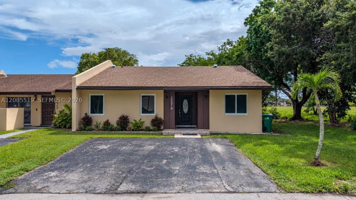 Real estate property located at 12570 117th Ln, Miami-dade, Devon-aire Villas Sec 6, Miami, FL