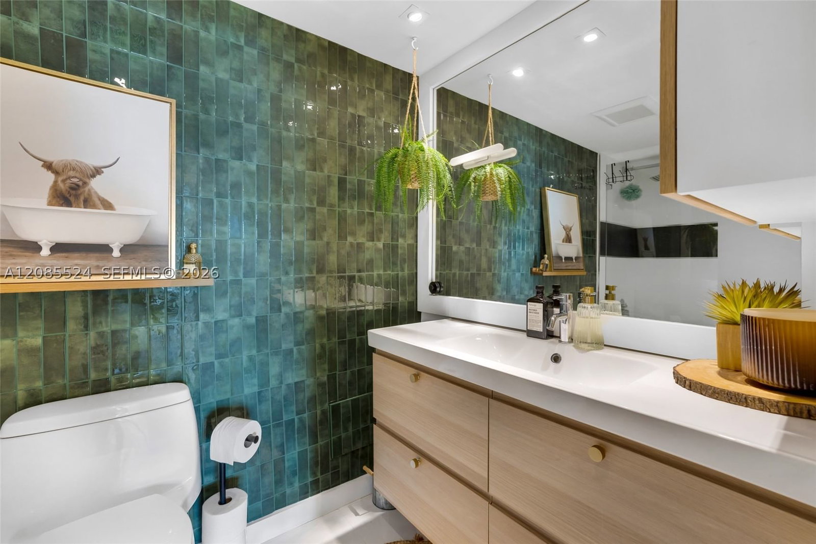 Real estate property located at 6770 Indian Creek Dr #11E, Miami-dade, Aquasol Condo, Miami Beach, FL