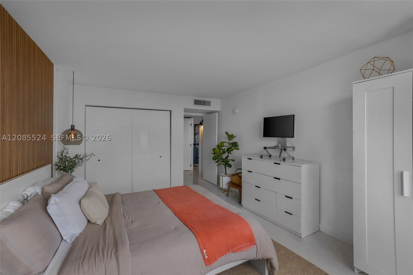 Real estate property located at 6770 Indian Creek Dr #11E, Miami-dade, Aquasol Condo, Miami Beach, FL