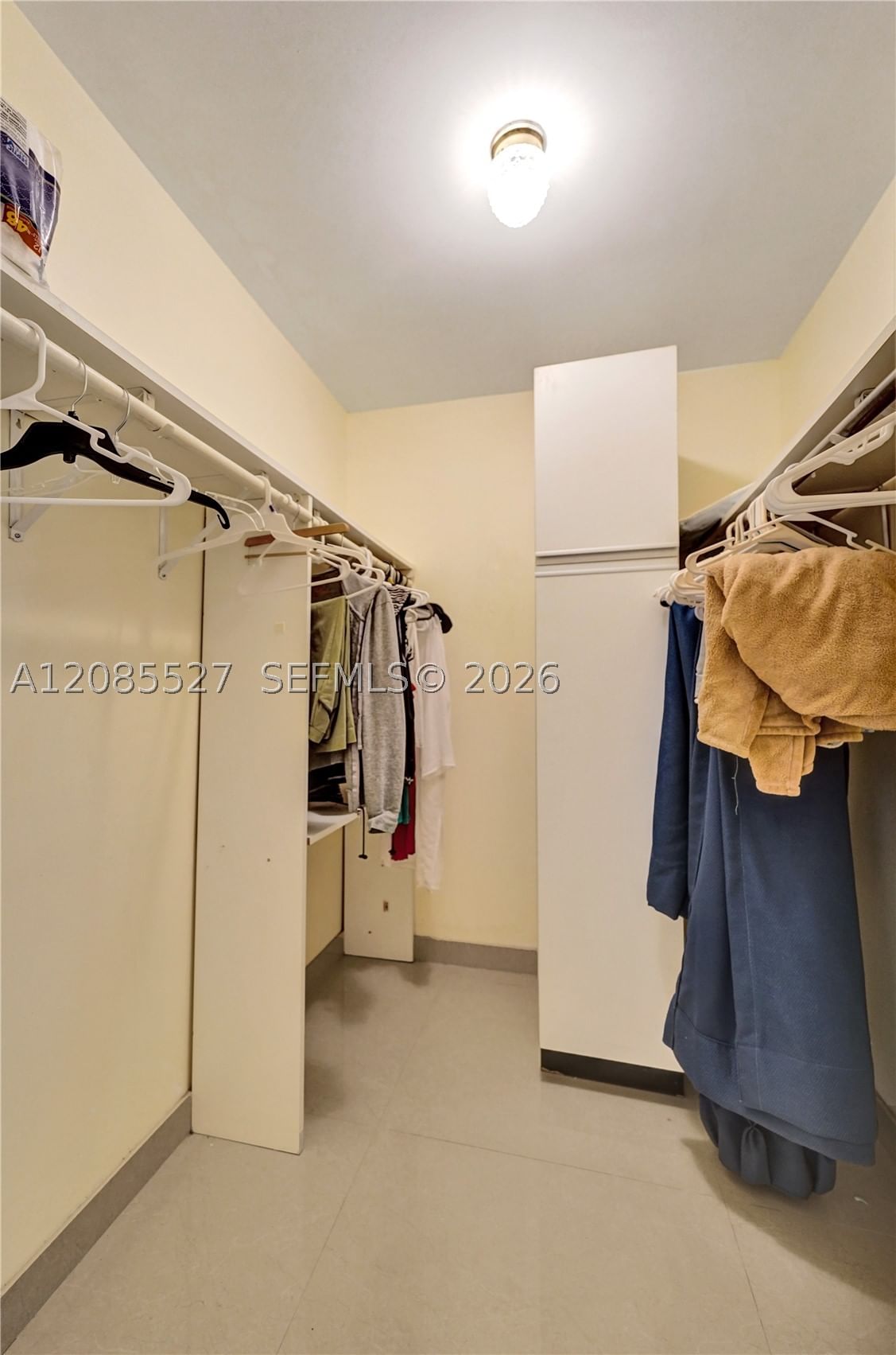 Real estate property located at 2301 Ocean Dr #1608, Broward, Catania Condo, Hollywood, FL