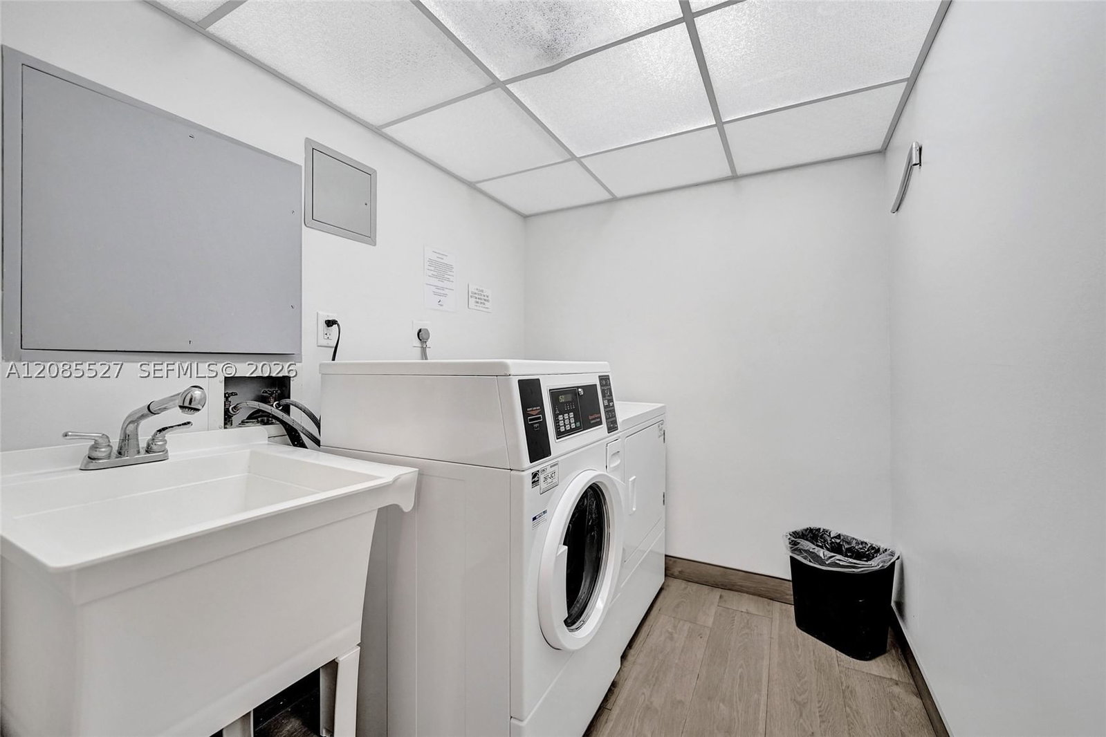 Real estate property located at 2301 Ocean Dr #1608, Broward, Catania Condo, Hollywood, FL