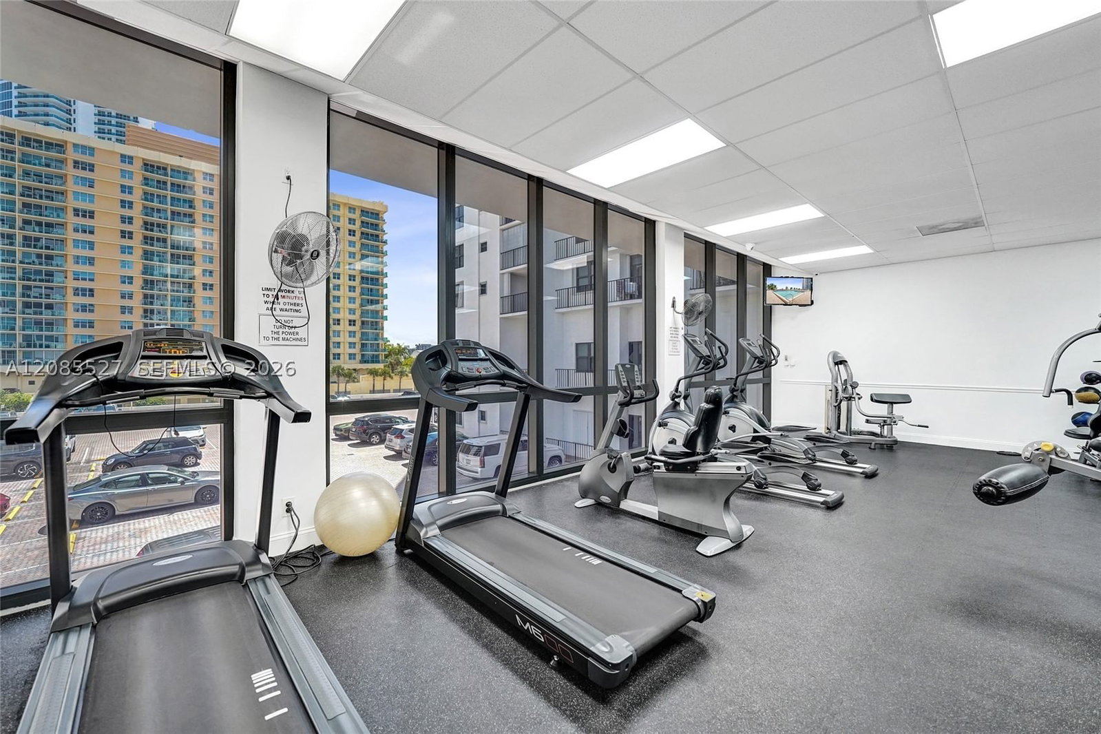 Real estate property located at 2301 Ocean Dr #1608, Broward, Catania Condo, Hollywood, FL
