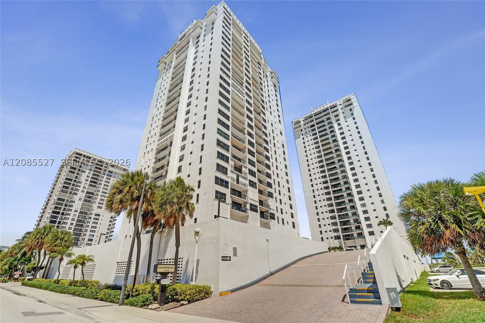 Real estate property located at 2301 Ocean Dr #1608, Broward, Catania Condo, Hollywood, FL
