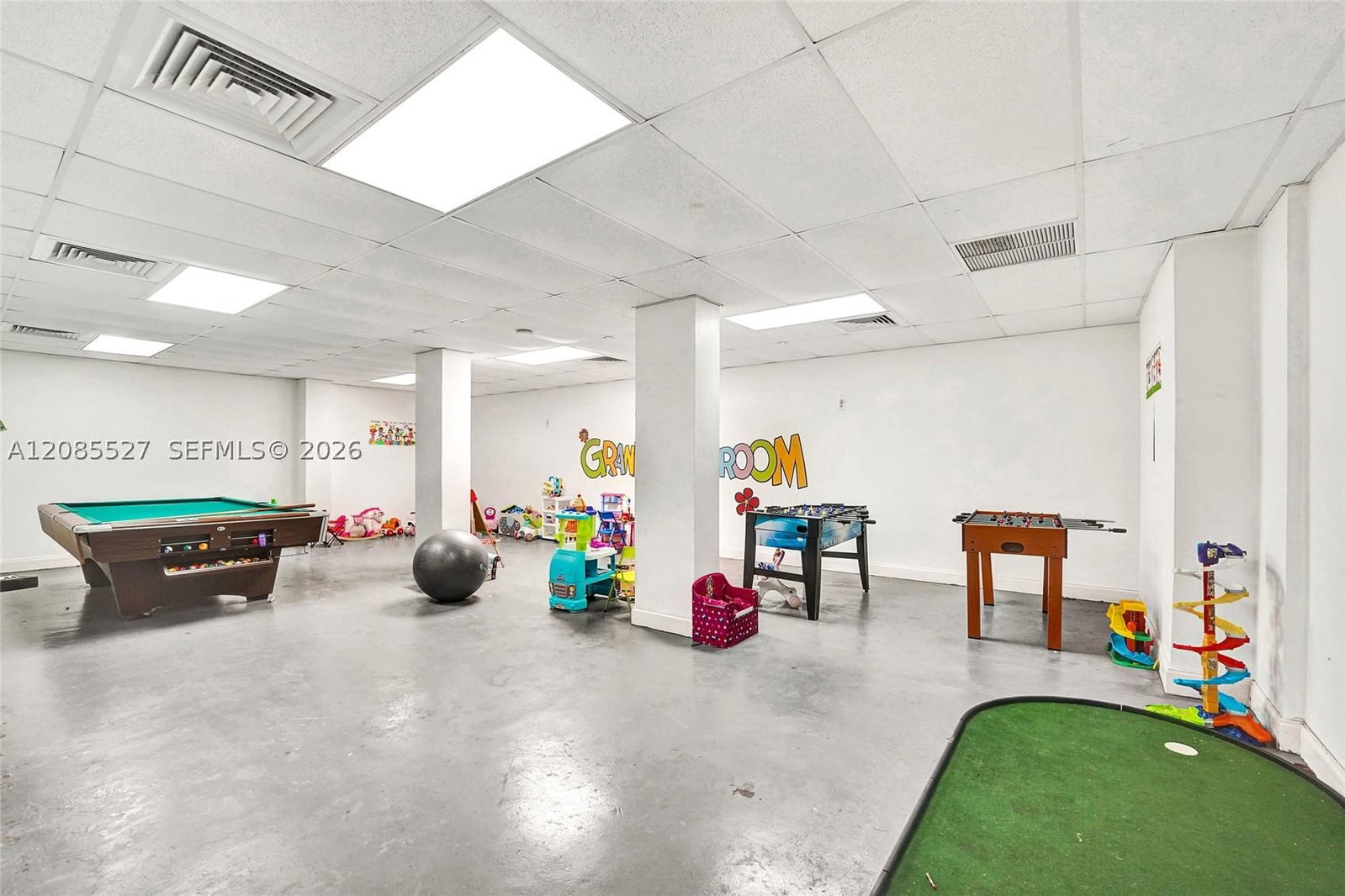 Real estate property located at 2301 Ocean Dr #1608, Broward, Catania Condo, Hollywood, FL