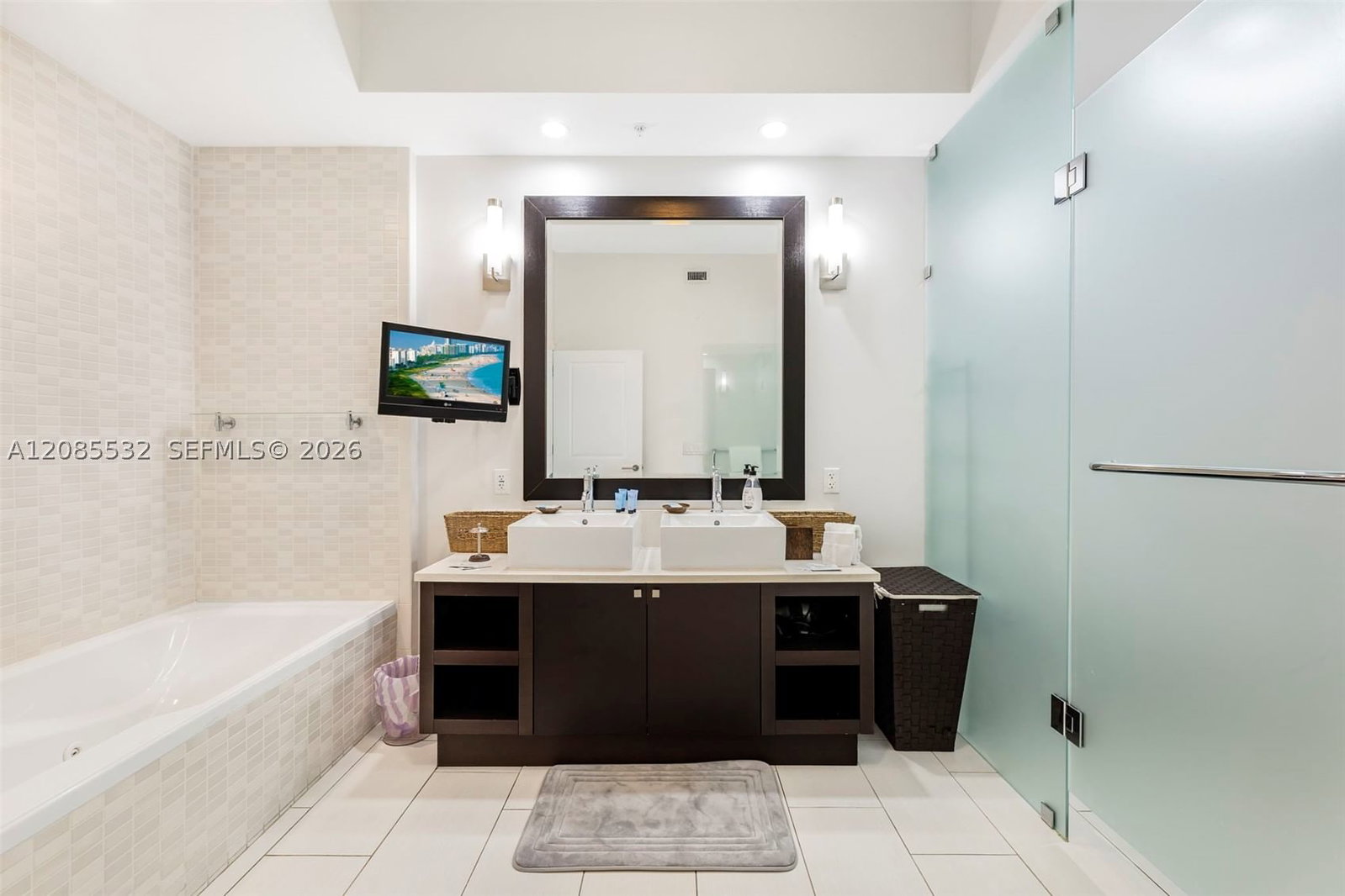 Real estate property located at 5300 87th Ave #1512, Miami-dade, The Blue A Resort Hotel C, Doral, FL