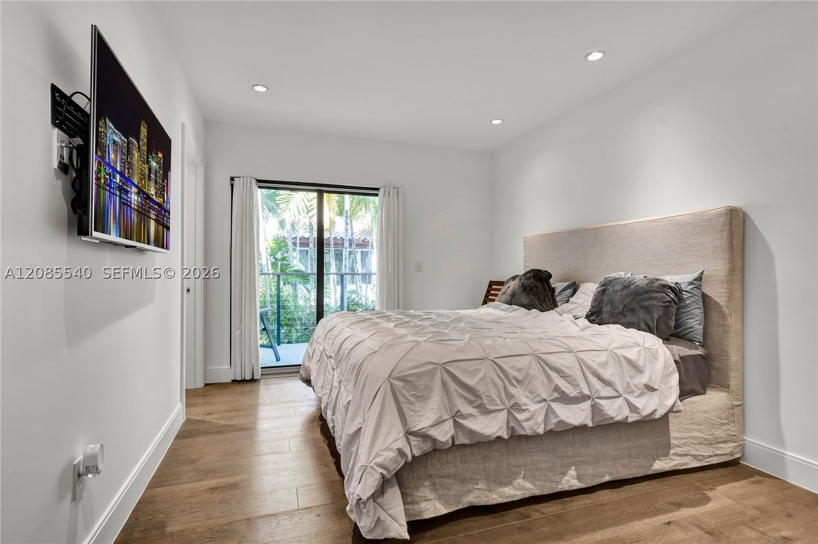 Real estate property located at 2802 Prairie Ave, Miami-dade, Mid Golf Sub 1st Addn, Miami Beach, FL