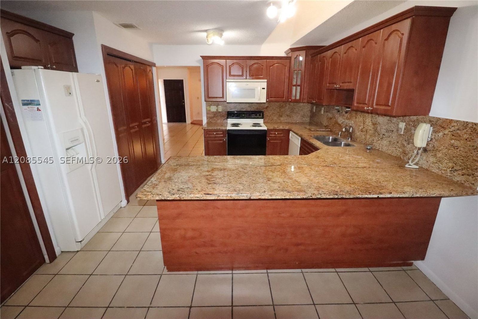 Real estate property located at 2426 109th Ct, Miami-dade, Westbrooke Twin Homes Con, Miami, FL