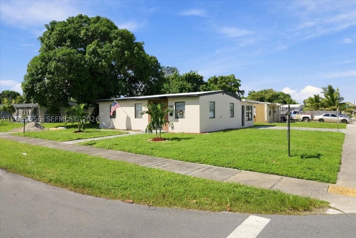 Real estate property located at 1589 4th Ave, Broward, Sanders Park, Pompano Beach, FL
