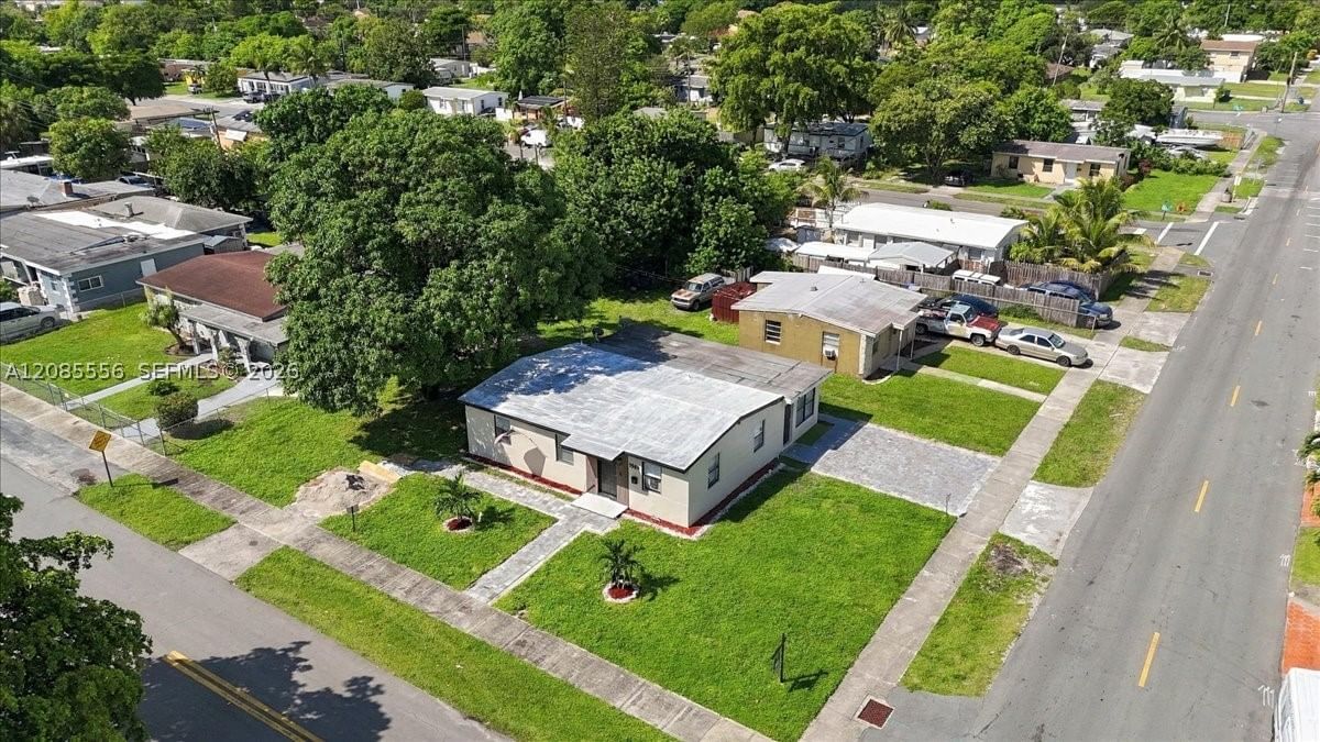 Real estate property located at 1589 4th Ave, Broward, Sanders Park, Pompano Beach, FL