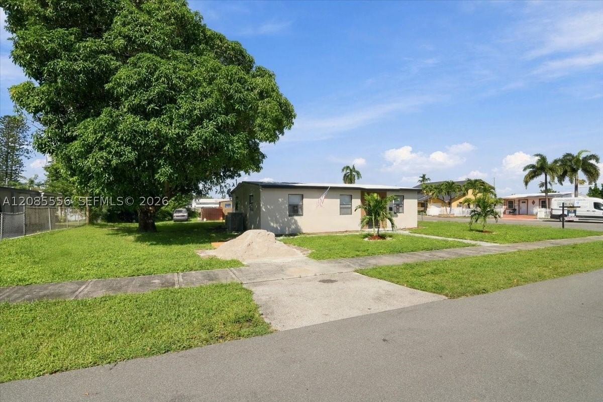 Real estate property located at 1589 4th Ave, Broward, Sanders Park, Pompano Beach, FL