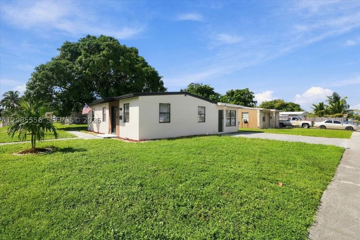 Real estate property located at 1589 4th Ave, Broward, Sanders Park, Pompano Beach, FL