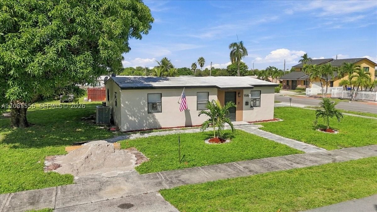 Real estate property located at 1589 4th Ave, Broward, Sanders Park, Pompano Beach, FL