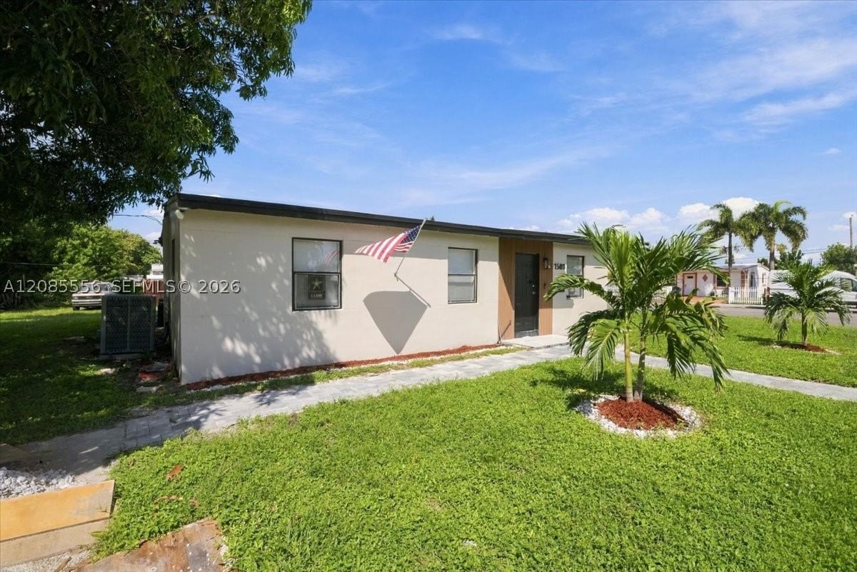 Real estate property located at 1589 4th Ave, Broward, Sanders Park, Pompano Beach, FL