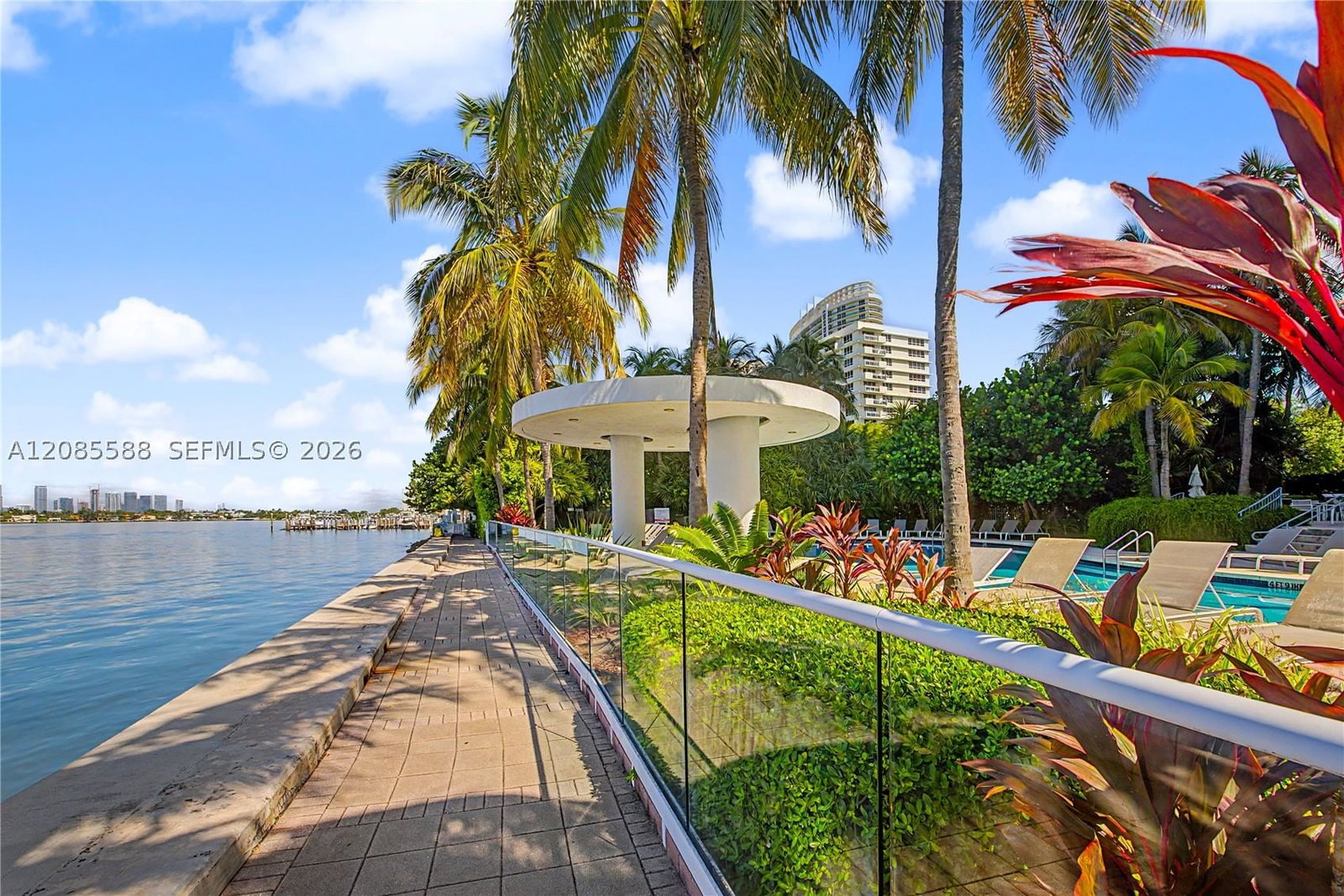 Real estate property located at 1330 West Ave #2412, Miami-dade, The Waverly At South Beach, Miami Beach, FL