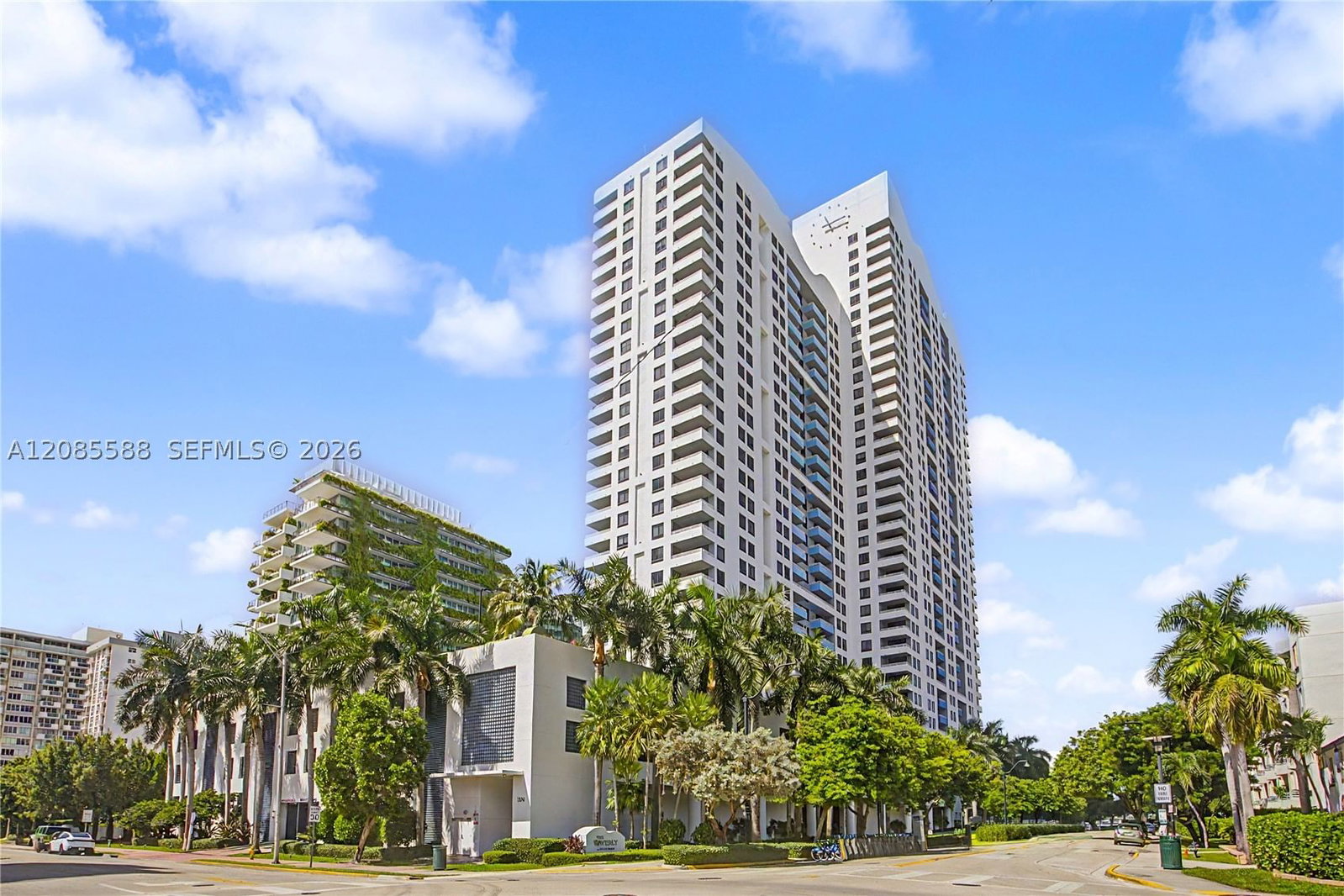 Real estate property located at 1330 West Ave #2412, Miami-dade, The Waverly At South Beach, Miami Beach, FL
