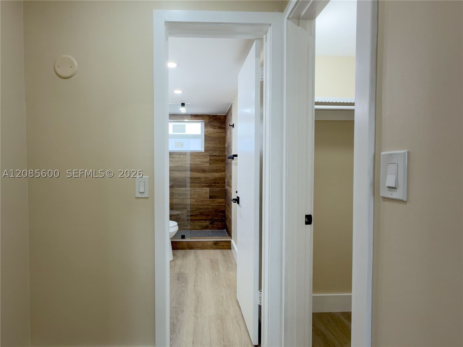 Real estate property located at 2949 Point East Dr B304, Miami-dade, Point East One Condo-bldg, Aventura, FL