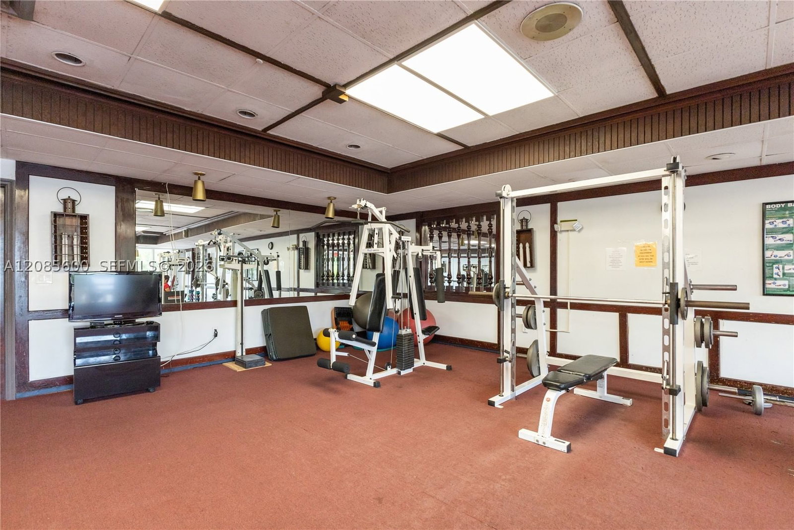 Real estate property located at 2949 Point East Dr B304, Miami-dade, Point East One Condo-bldg, Aventura, FL
