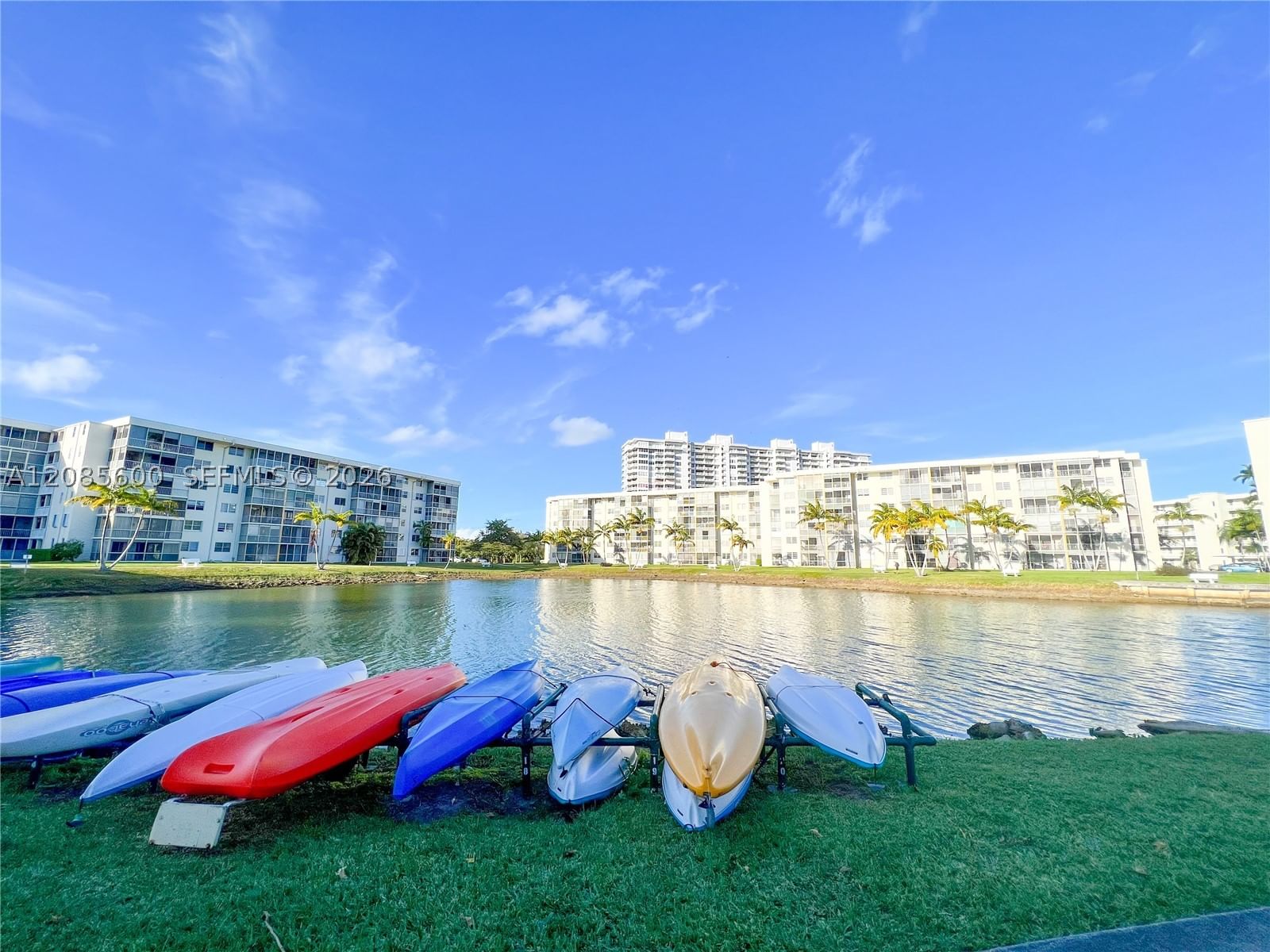 Real estate property located at 2949 Point East Dr B304, Miami-dade, Point East One Condo-bldg, Aventura, FL