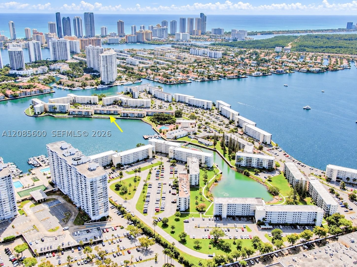 Real estate property located at 2949 Point East Dr B304, Miami-dade, Point East One Condo-bldg, Aventura, FL