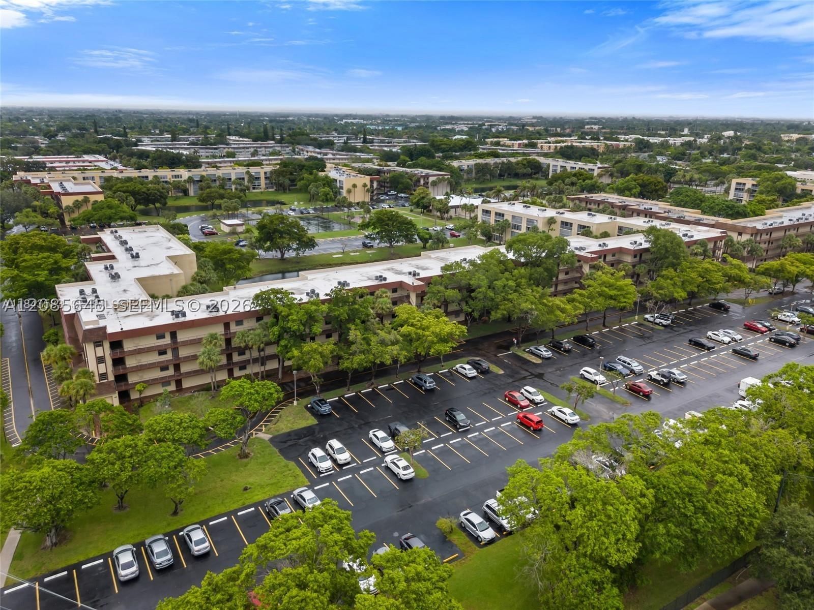 Real estate property located at 3141 47th Ter #121, Broward, Cypress Chase North No 3, Lauderdale Lakes, FL