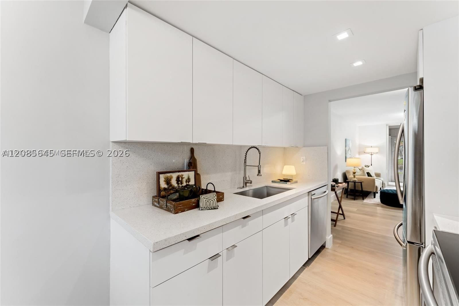 Real estate property located at 3141 47th Ter #121, Broward, Cypress Chase North No 3, Lauderdale Lakes, FL