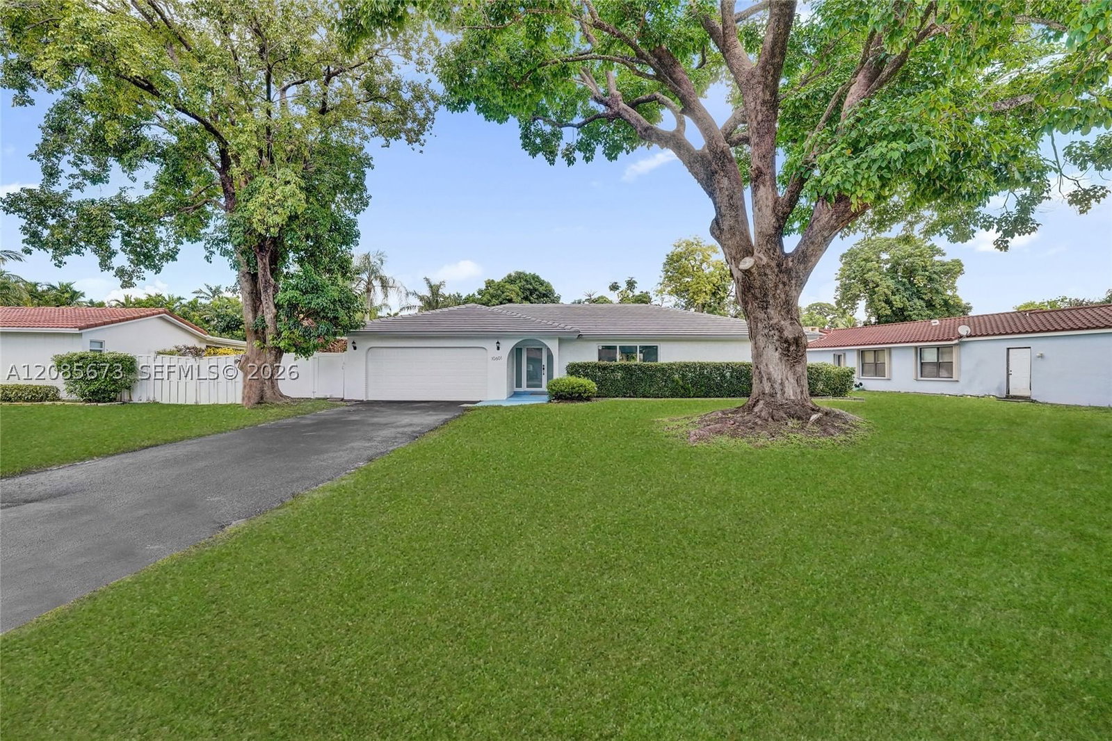 Real estate property located at 10601 43rd Ct, Broward, Chevy Chase Amd Plat, Coral Springs, FL