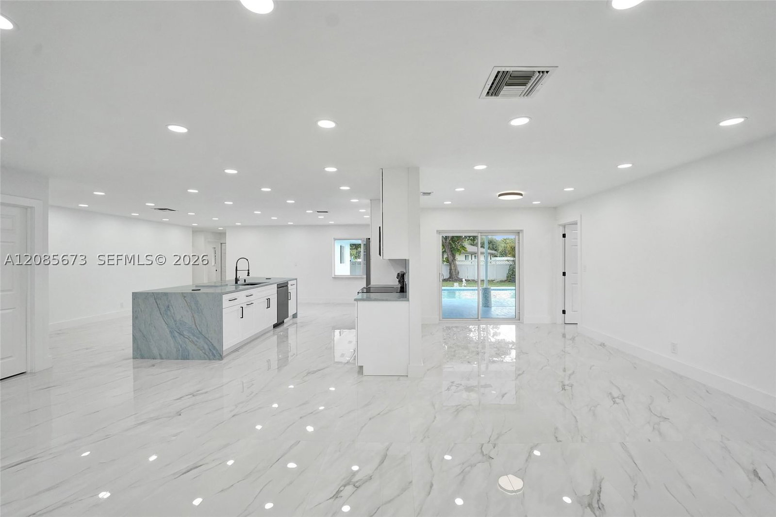 Real estate property located at 10601 43rd Ct, Broward, Chevy Chase Amd Plat, Coral Springs, FL