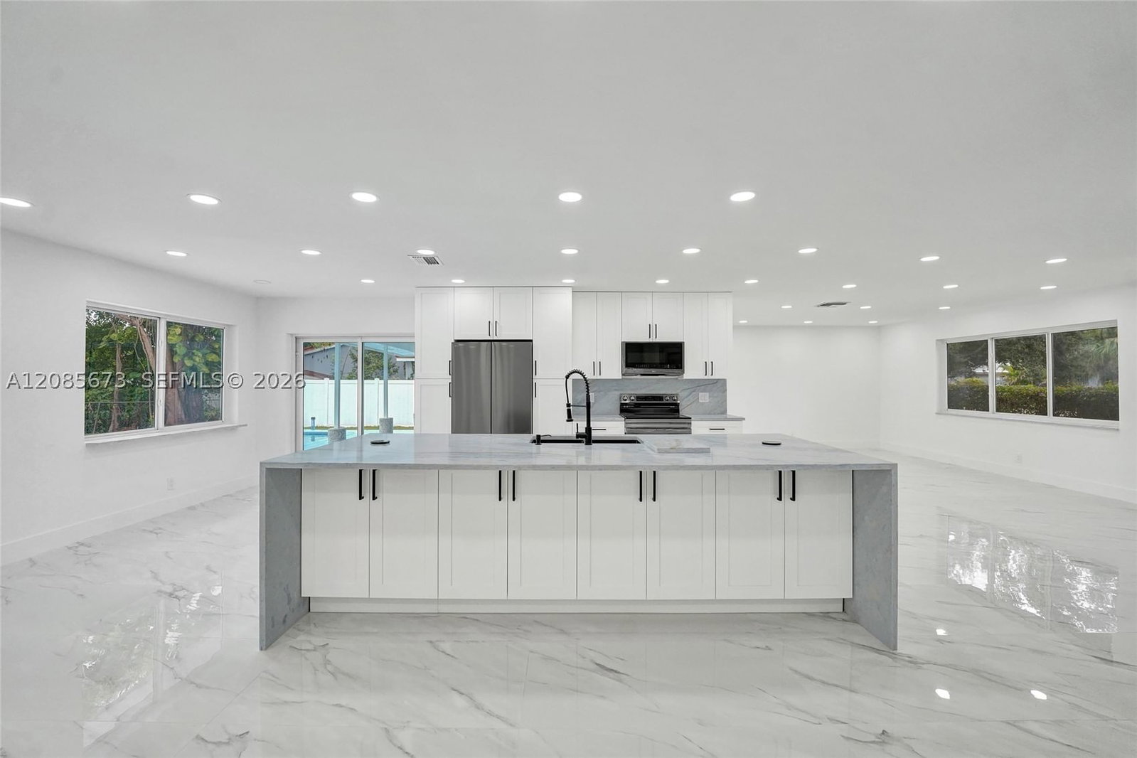 Real estate property located at 10601 43rd Ct, Broward, Chevy Chase Amd Plat, Coral Springs, FL