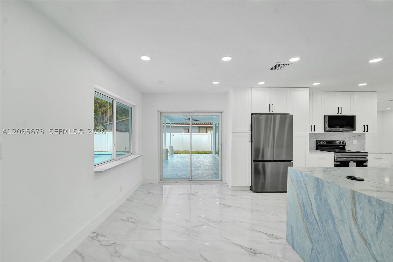 Real estate property located at 10601 43rd Ct, Broward, Chevy Chase Amd Plat, Coral Springs, FL