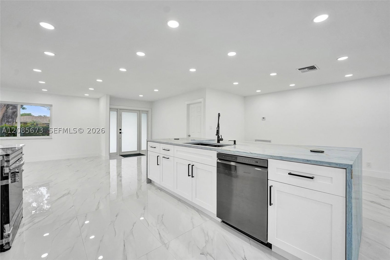 Real estate property located at 10601 43rd Ct, Broward, Chevy Chase Amd Plat, Coral Springs, FL