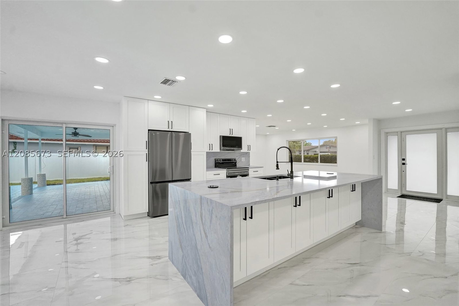 Real estate property located at 10601 43rd Ct, Broward, Chevy Chase Amd Plat, Coral Springs, FL