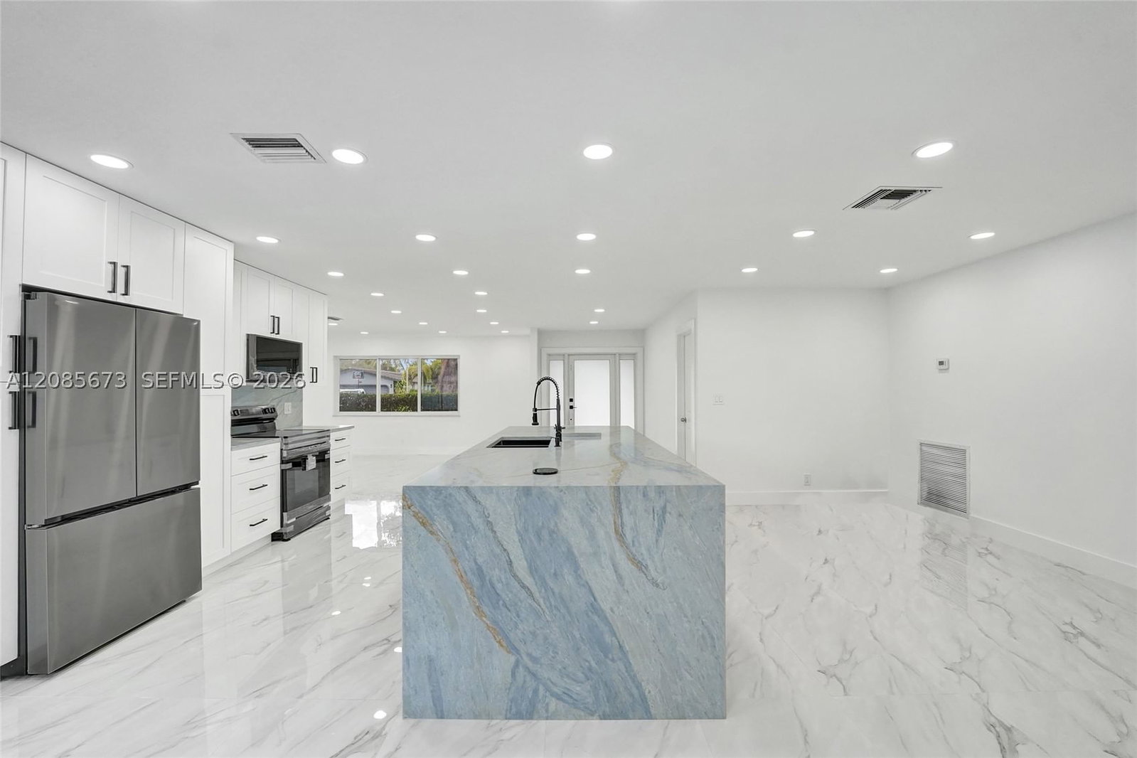 Real estate property located at 10601 43rd Ct, Broward, Chevy Chase Amd Plat, Coral Springs, FL