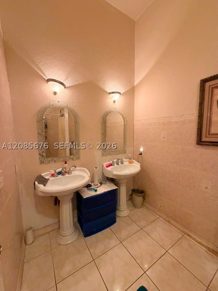 Real estate property located at 173 3rd Ct, Broward, Carver Heights, Deerfield Beach, FL