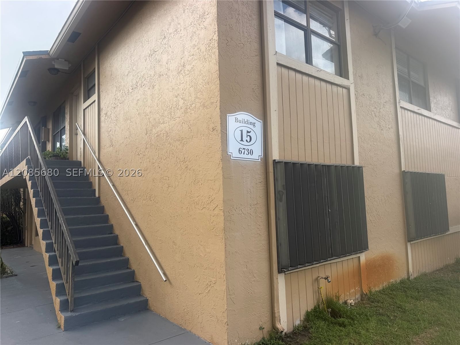 Real estate property located at 6730 26th Ct #11-15, Miami-dade, Lago Grande One Condo, Hialeah, FL