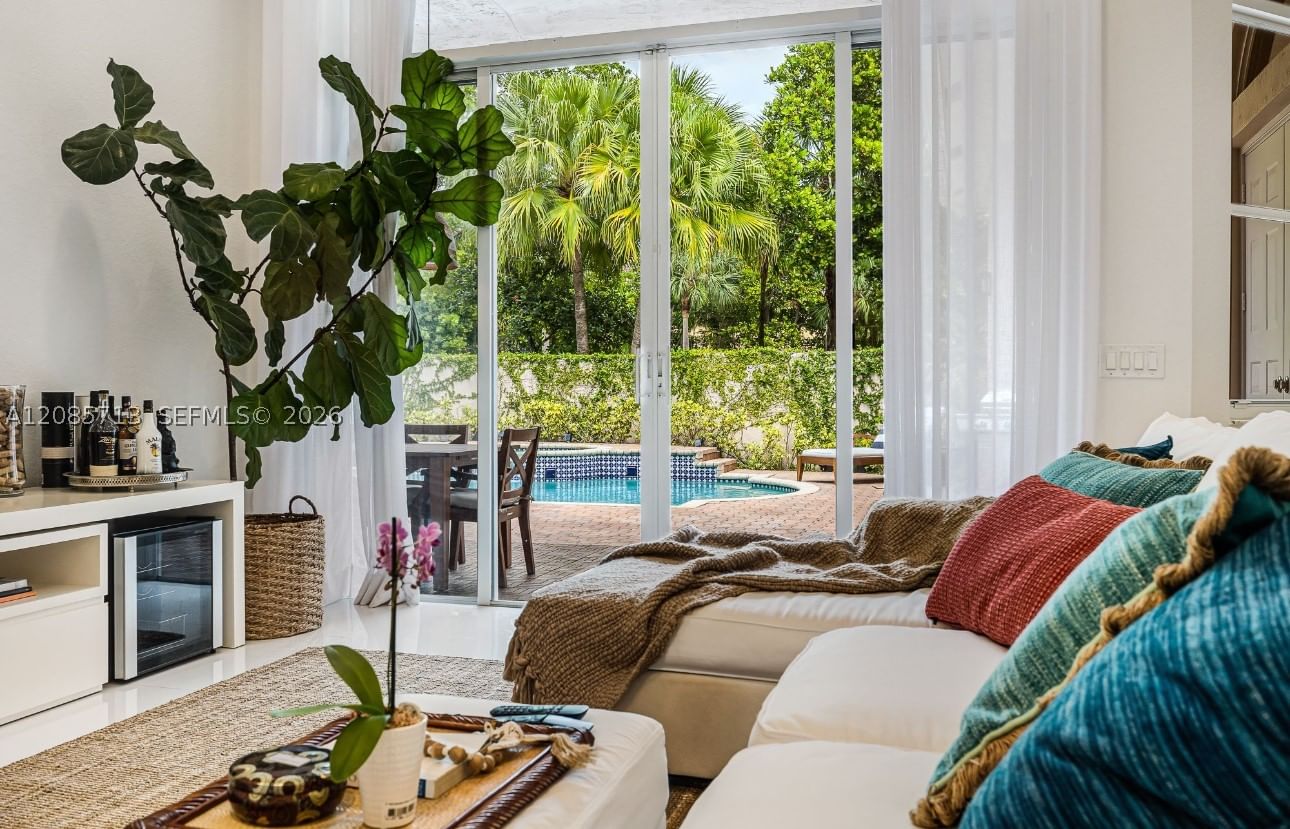 Real estate property located at 1604 Victoria Pointe Ln, Broward, Sector 7-parcel W, Weston, FL