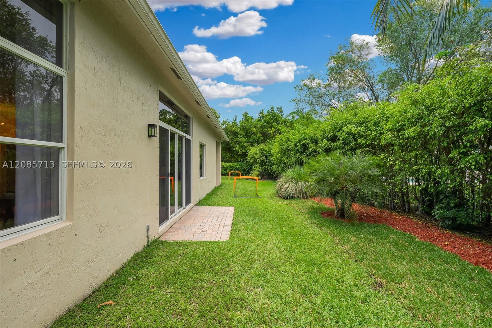 Real estate property located at 1604 Victoria Pointe Ln, Broward, Sector 7-parcel W, Weston, FL