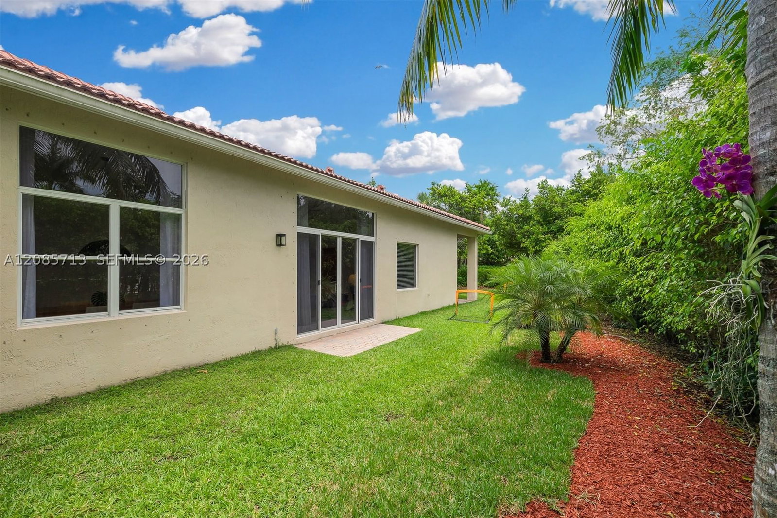 Real estate property located at 1604 Victoria Pointe Ln, Broward, Sector 7-parcel W, Weston, FL