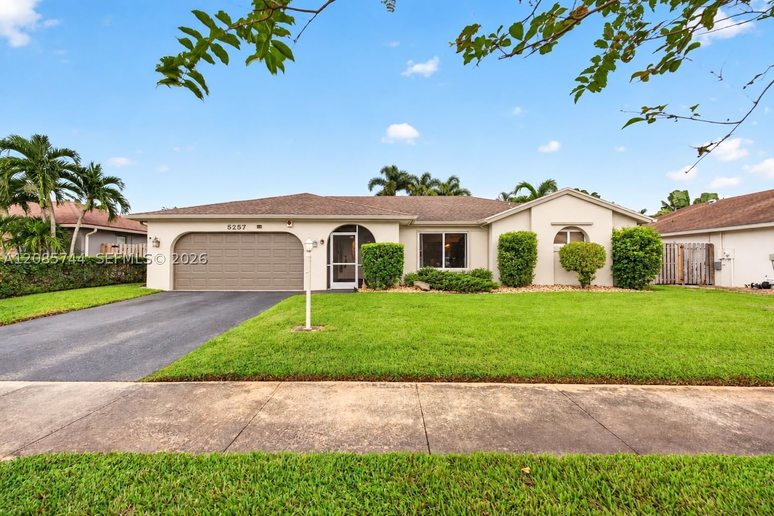 Real estate property located at 5257 116th Ter, Broward, Flamingo Gardens-tamarind, Cooper City, FL