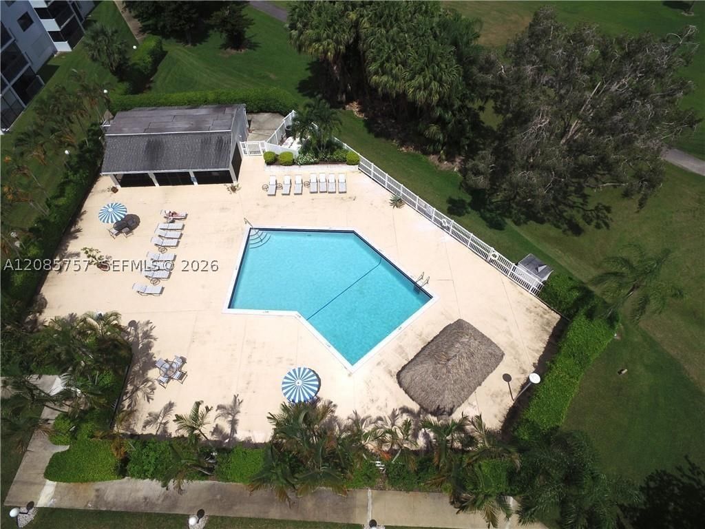 Real estate property located at 16051 Blatt Blvd #112, Broward, Fairways At Bonaventure C, Weston, FL