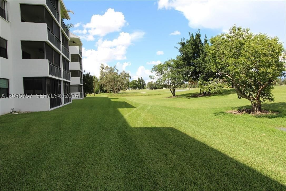 Real estate property located at 16051 Blatt Blvd #112, Broward, Fairways At Bonaventure C, Weston, FL