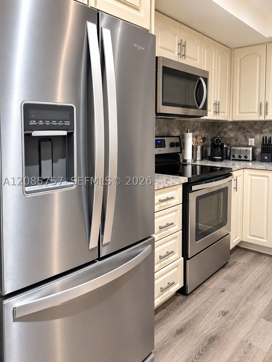 Real estate property located at 16051 Blatt Blvd #112, Broward, Fairways At Bonaventure C, Weston, FL