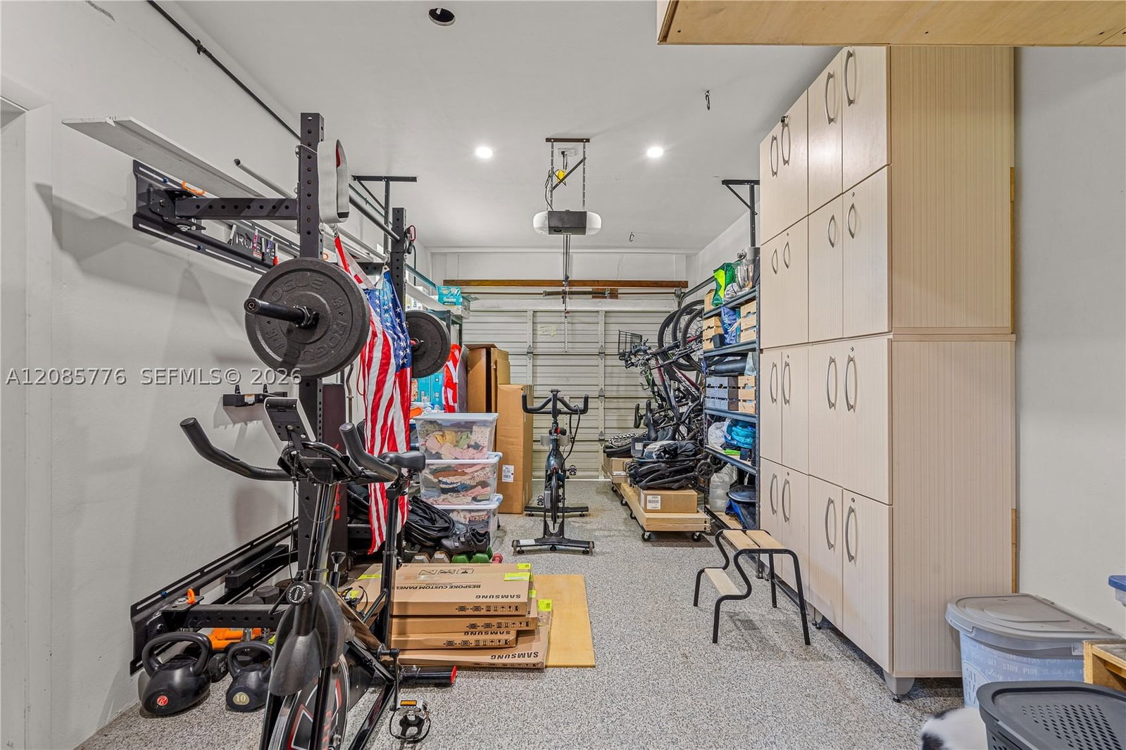Real estate property located at 1126 Hawthorne Cir, Broward, Hollywood Hills Amen Plat, Hollywood, FL