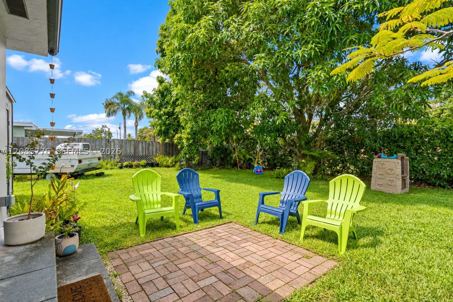 Real estate property located at 1126 Hawthorne Cir, Broward, Hollywood Hills Amen Plat, Hollywood, FL