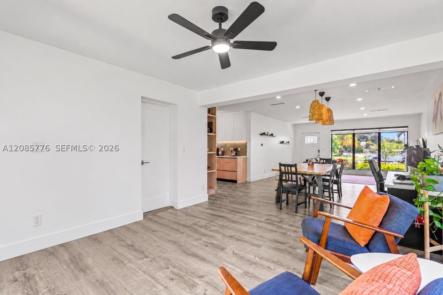 Real estate property located at 1126 Hawthorne Cir, Broward, Hollywood Hills Amen Plat, Hollywood, FL