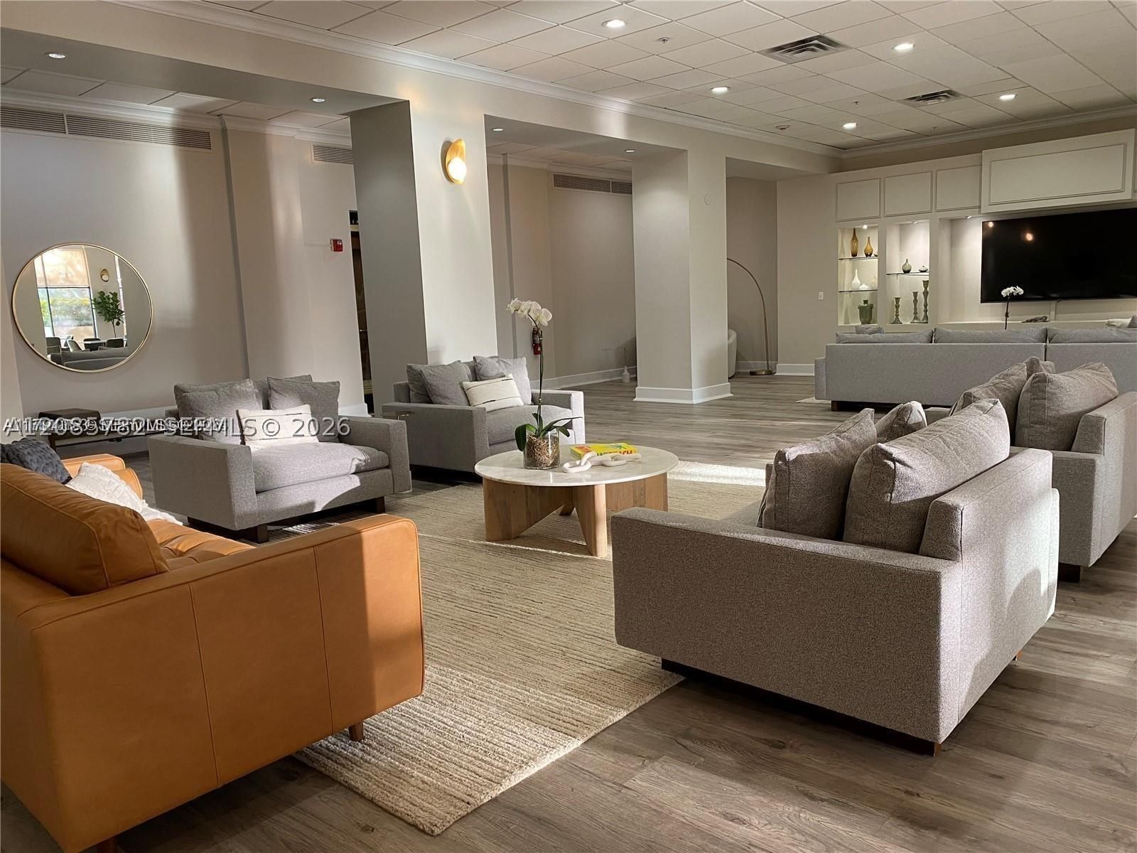 Real estate property located at 5600 Collins Ave #5B, Miami-dade, 5600 Condo, Miami Beach, FL