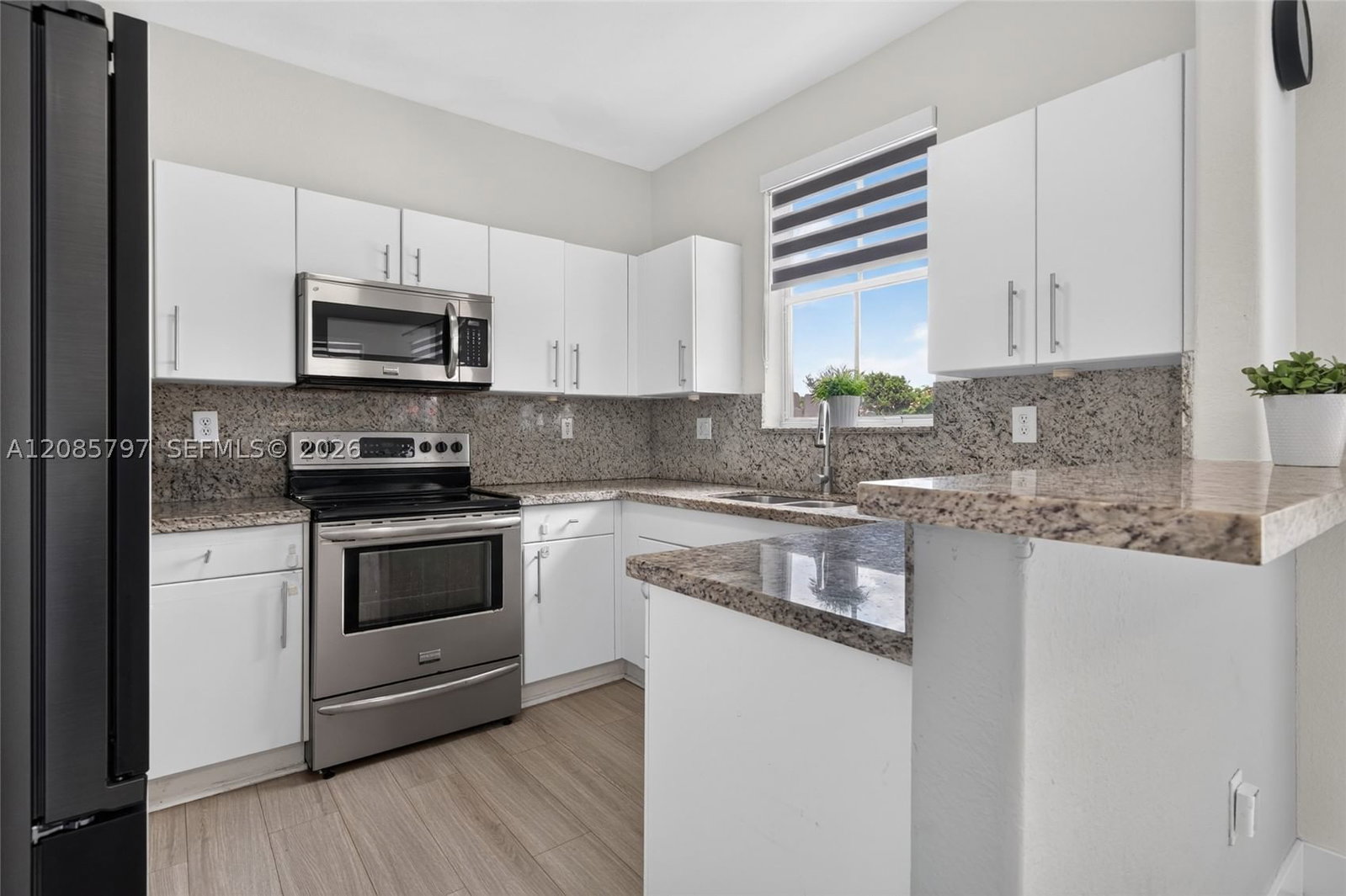 Real estate property located at 10861 79th St, Miami-dade, Islands At Doral 1st Addn, Doral, FL