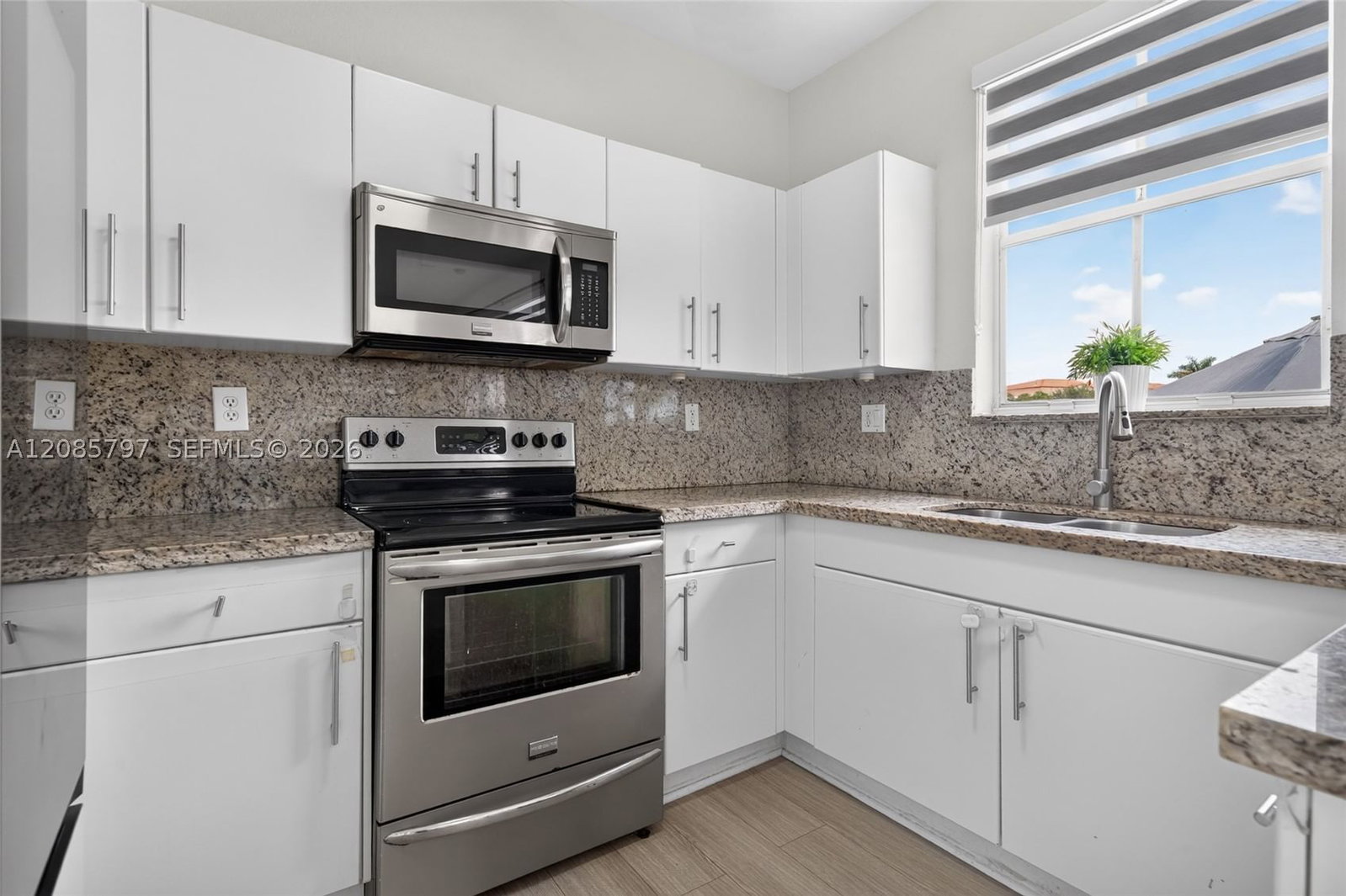 Real estate property located at 10861 79th St, Miami-dade, Islands At Doral 1st Addn, Doral, FL