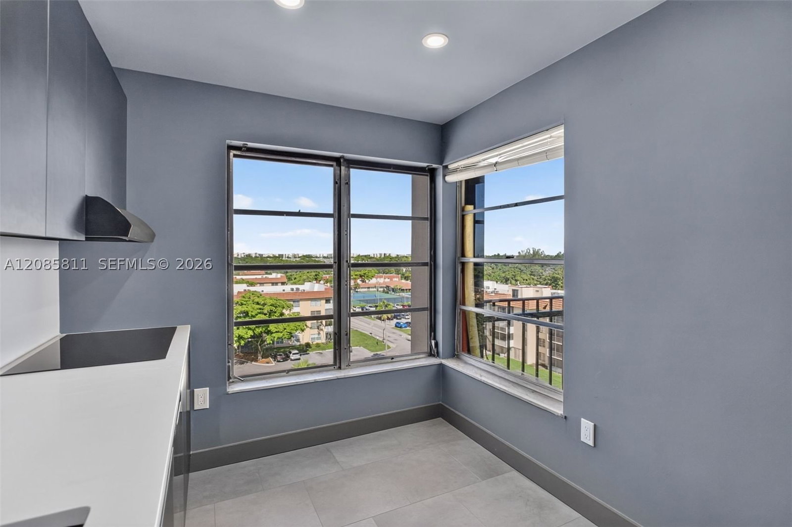 Real estate property located at 4174 Inverrary Dr #815, Broward, Manors Of Inverrary Xi, Lauderhill, FL