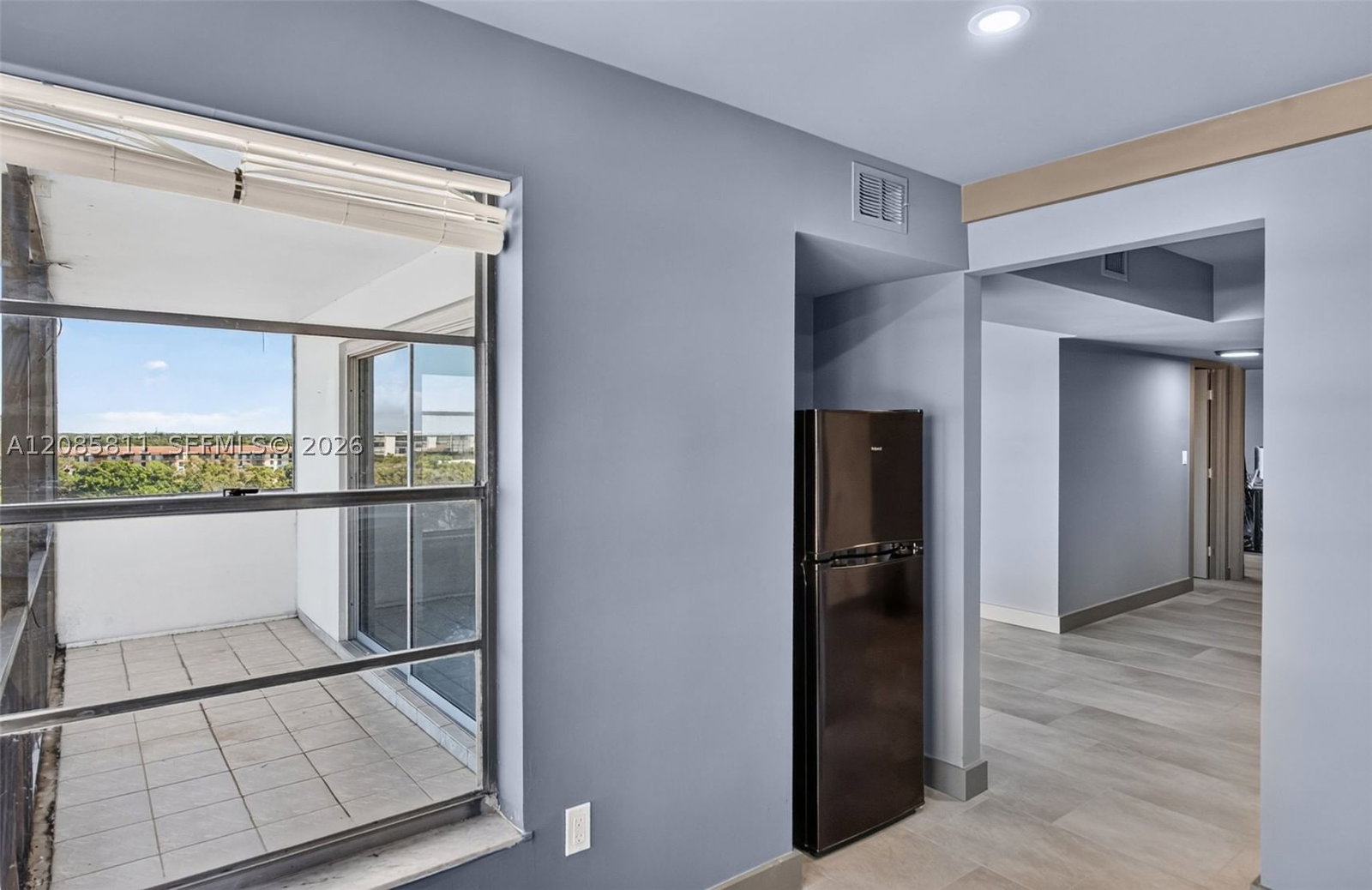 Real estate property located at 4174 Inverrary Dr #815, Broward, Manors Of Inverrary Xi, Lauderhill, FL